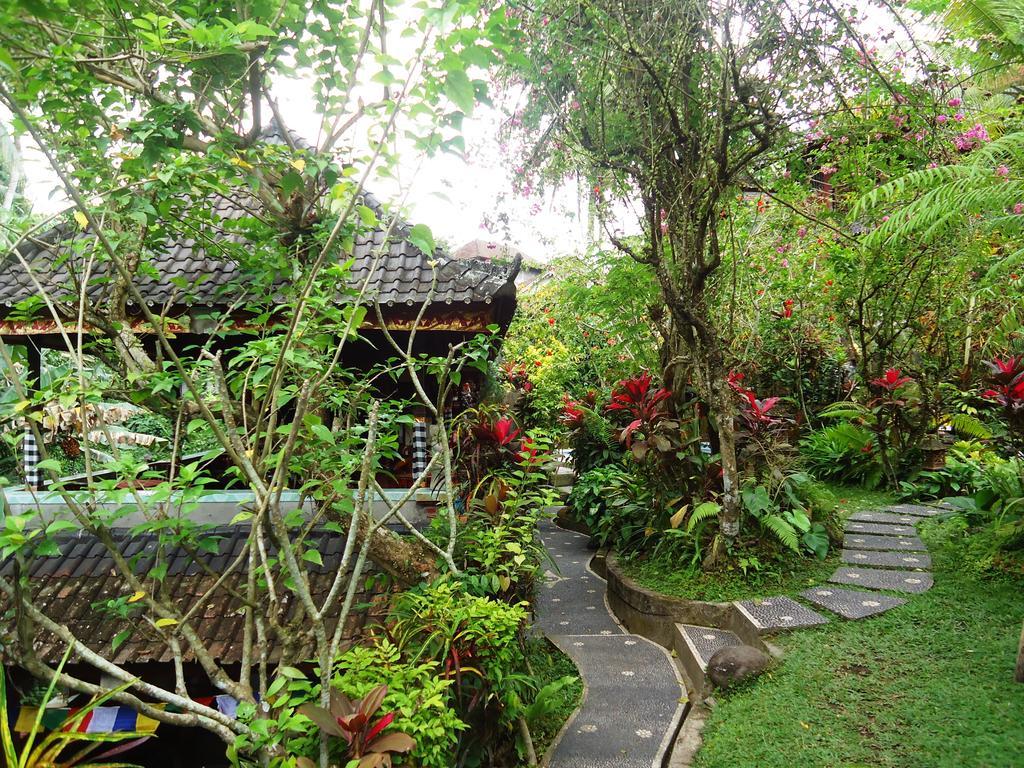 Gusti'S Garden Bungalows Ubud  Exterior photo