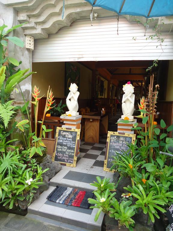 Gusti'S Garden Bungalows Ubud  Exterior photo